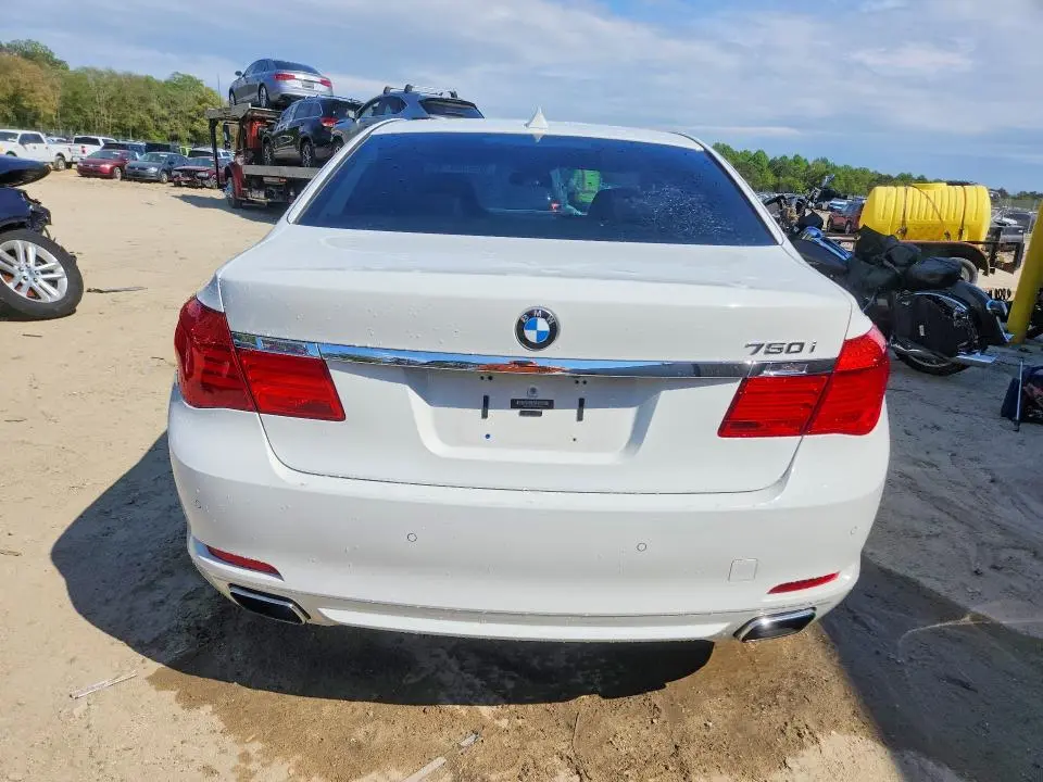 2012 BMW 750 XI  