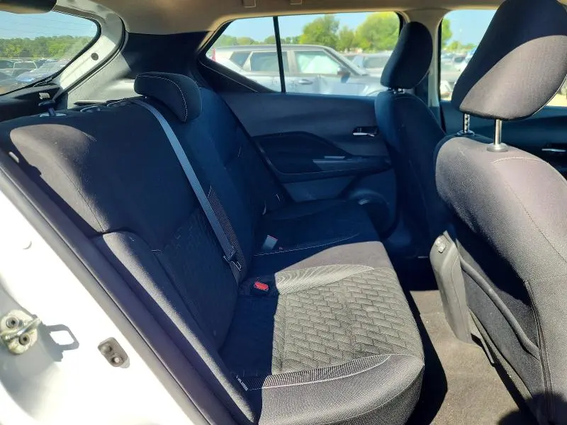 2022 NISSAN KICKS SV  