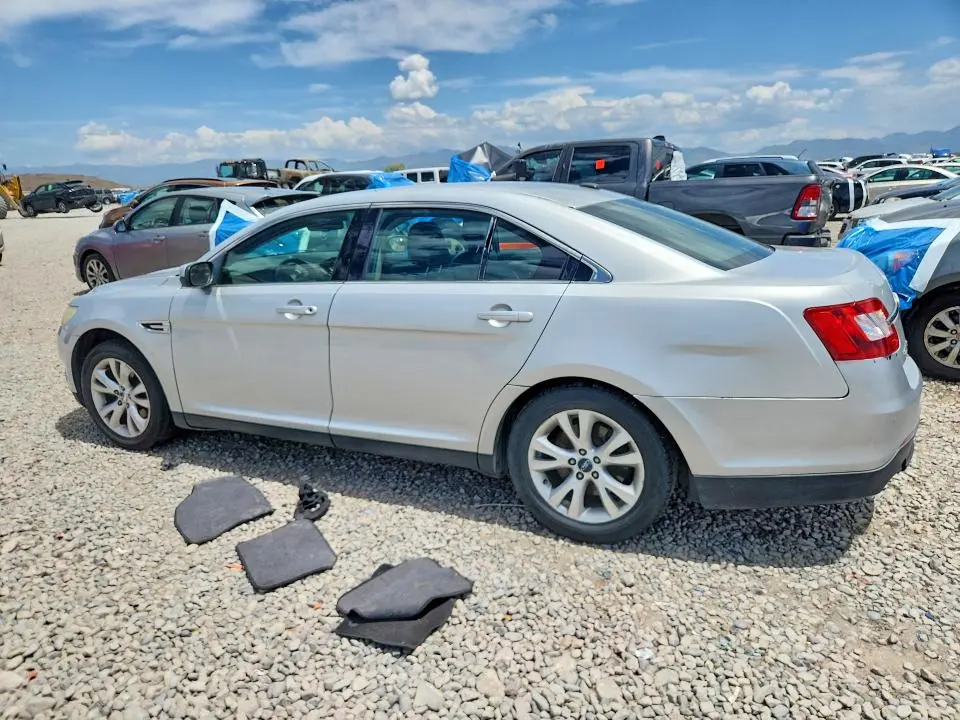 2011 FORD TAURUS SEL  