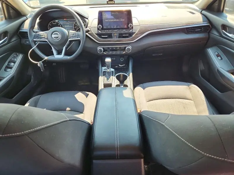 2024 NISSAN ALTIMA SV  