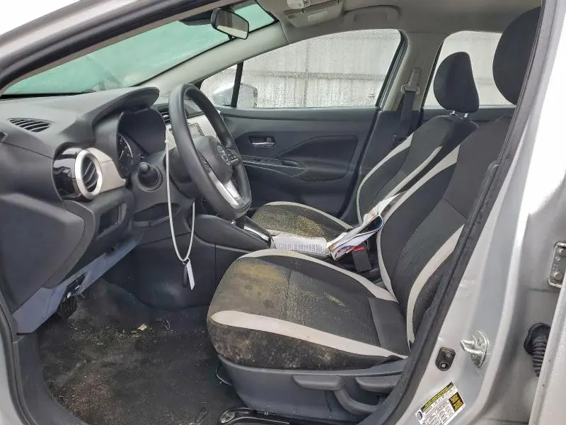 2022 NISSAN VERSA SV  