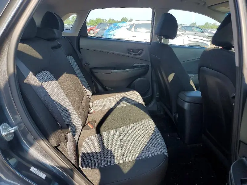 2022 HYUNDAI KONA SE  
