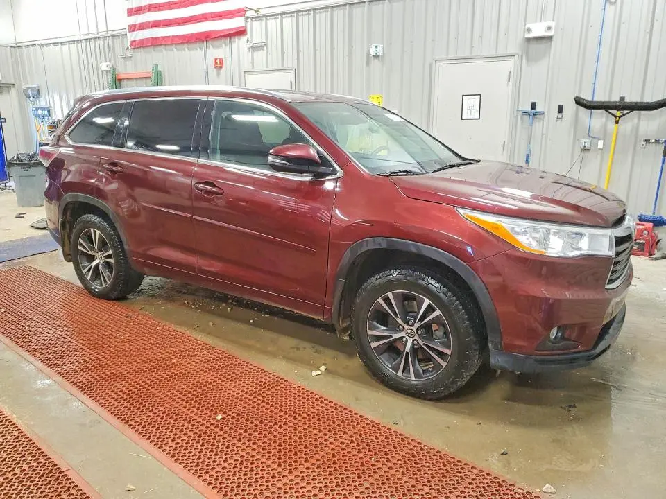 2016 TOYOTA HIGHLANDER XLE  