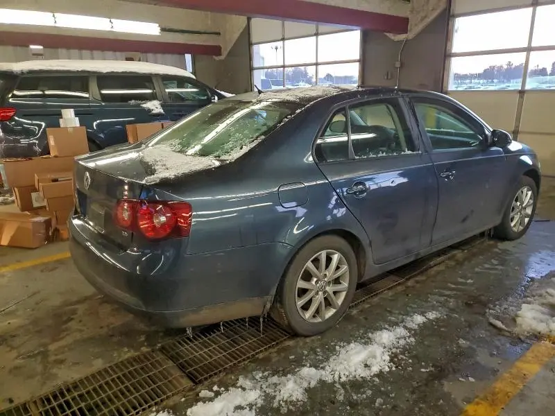 2010 VOLKSWAGEN JETTA S  