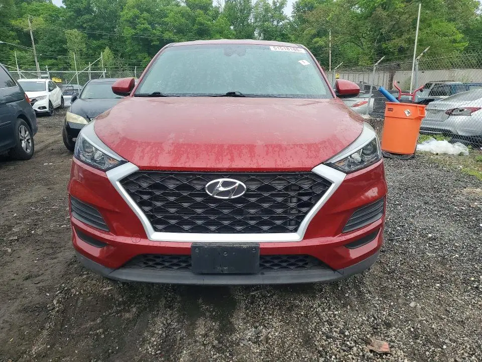 2021 HYUNDAI TUCSON SE  