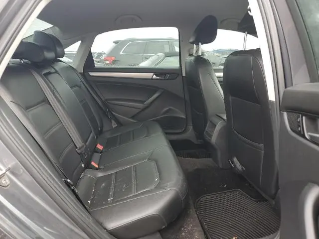 2015 VOLKSWAGEN PASSAT S