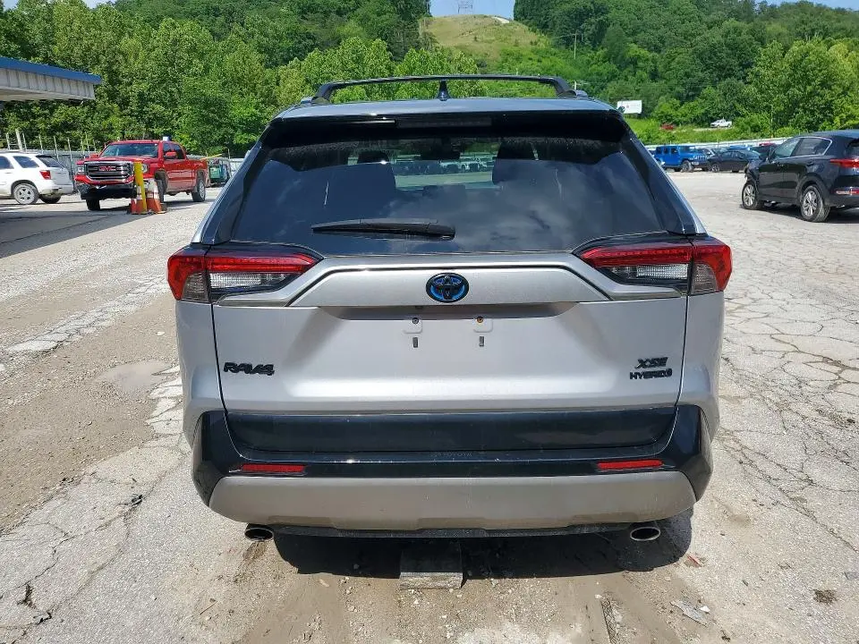 2022 TOYOTA RAV4 XSE  