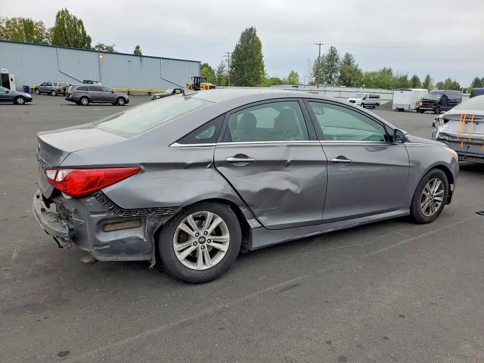 2014 HYUNDAI SONATA GLS  