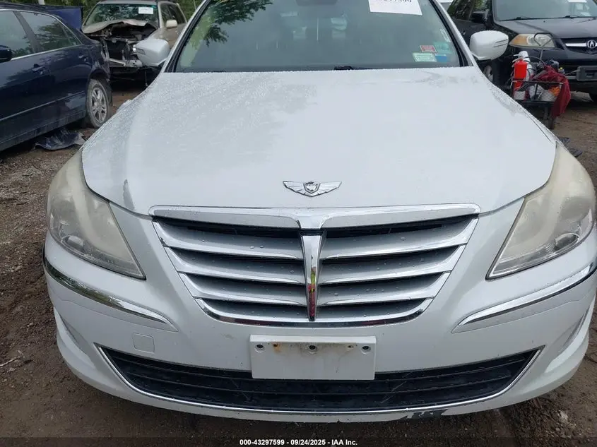 2012 HYUNDAI GENESIS 3.8