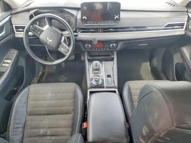 2023 MITSUBISHI OUTLANDER SE  