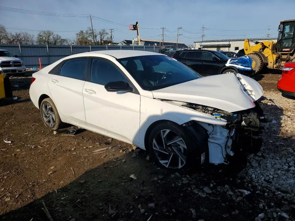 2025 HYUNDAI ELANTRA SEL SPORT  