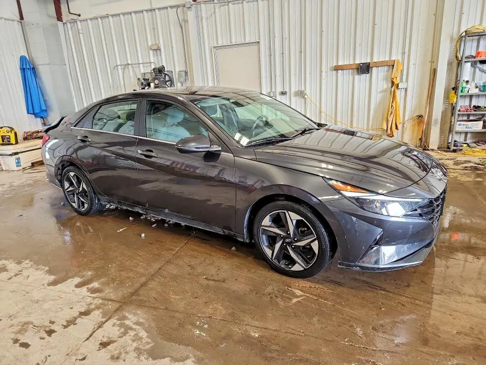 2021 HYUNDAI ELANTRA SEL  