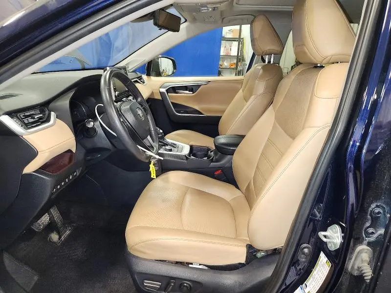 2019 TOYOTA RAV4 LIMITED  