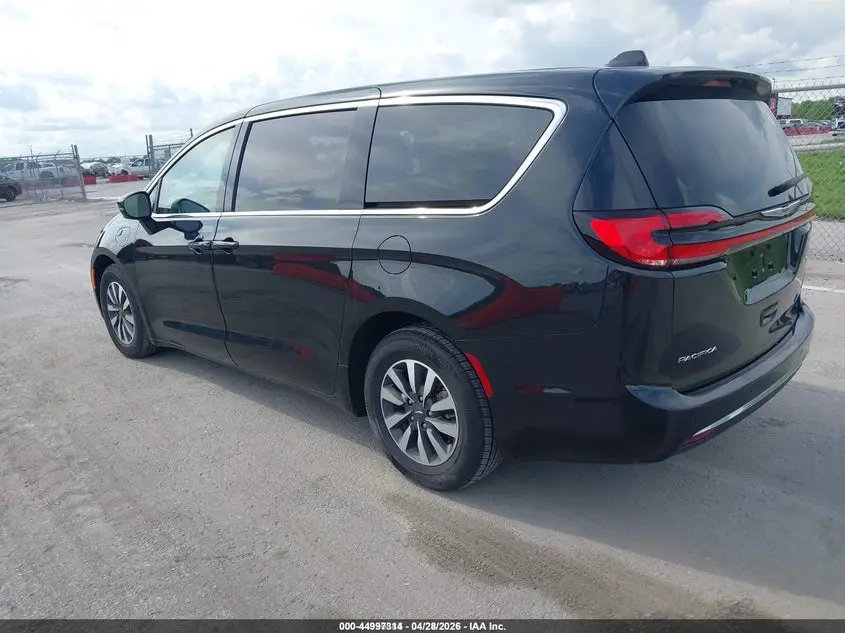 2023 CHRYSLER PACIFICA HYBRID TOURING L