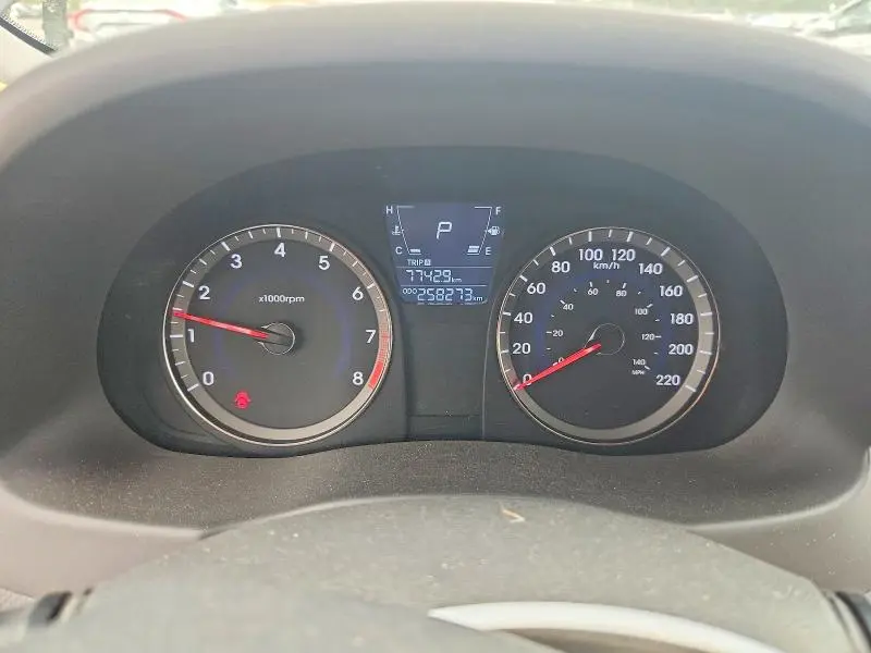 2012 HYUNDAI ACCENT GLS  