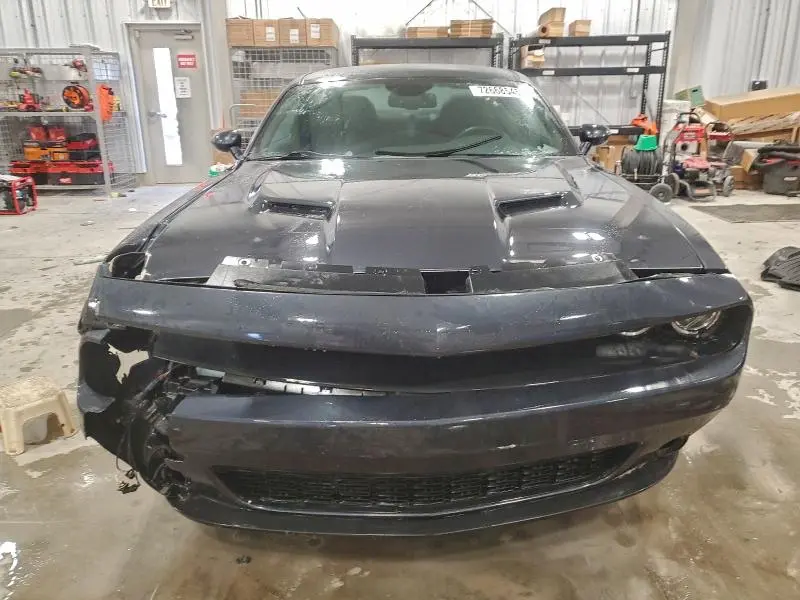 2016 DODGE CHALLENGER SXT  