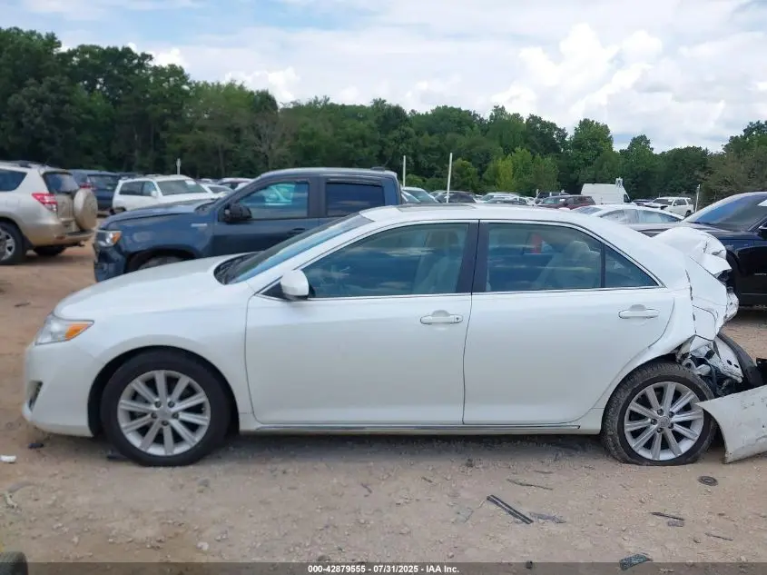 2014 TOYOTA CAMRY XLE