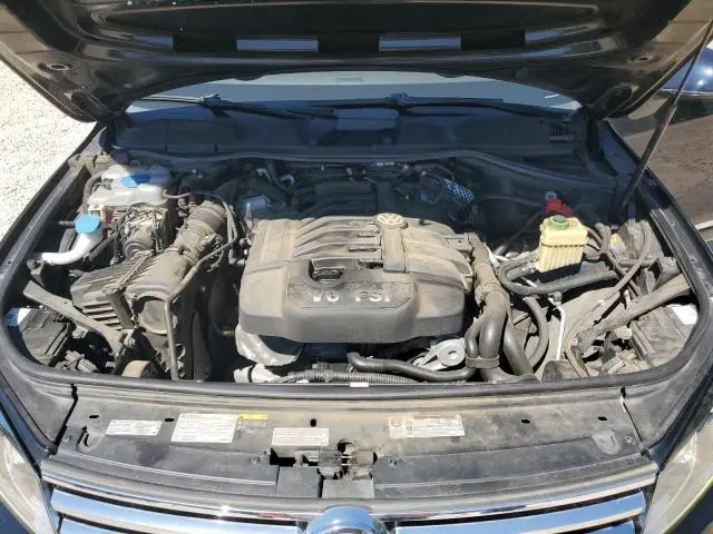 2016 VOLKSWAGEN TOUAREG SPORT  