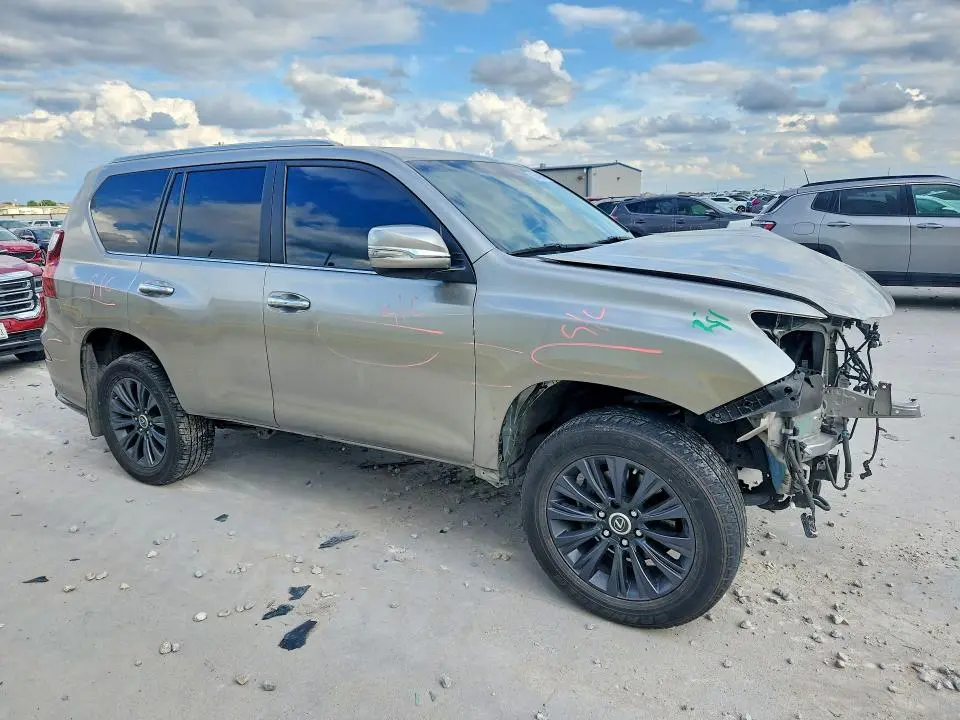 2022 LEXUS GX 460  