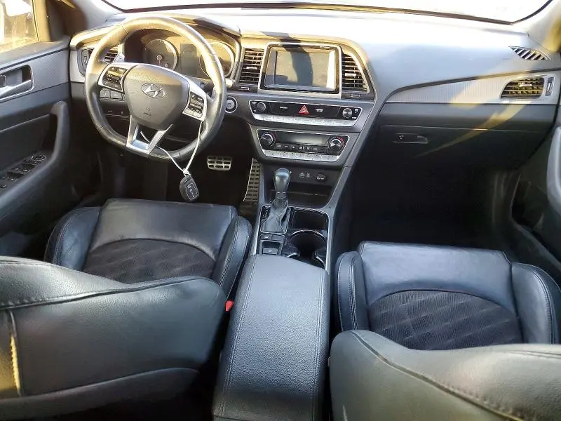2018 HYUNDAI SONATA SPORT  