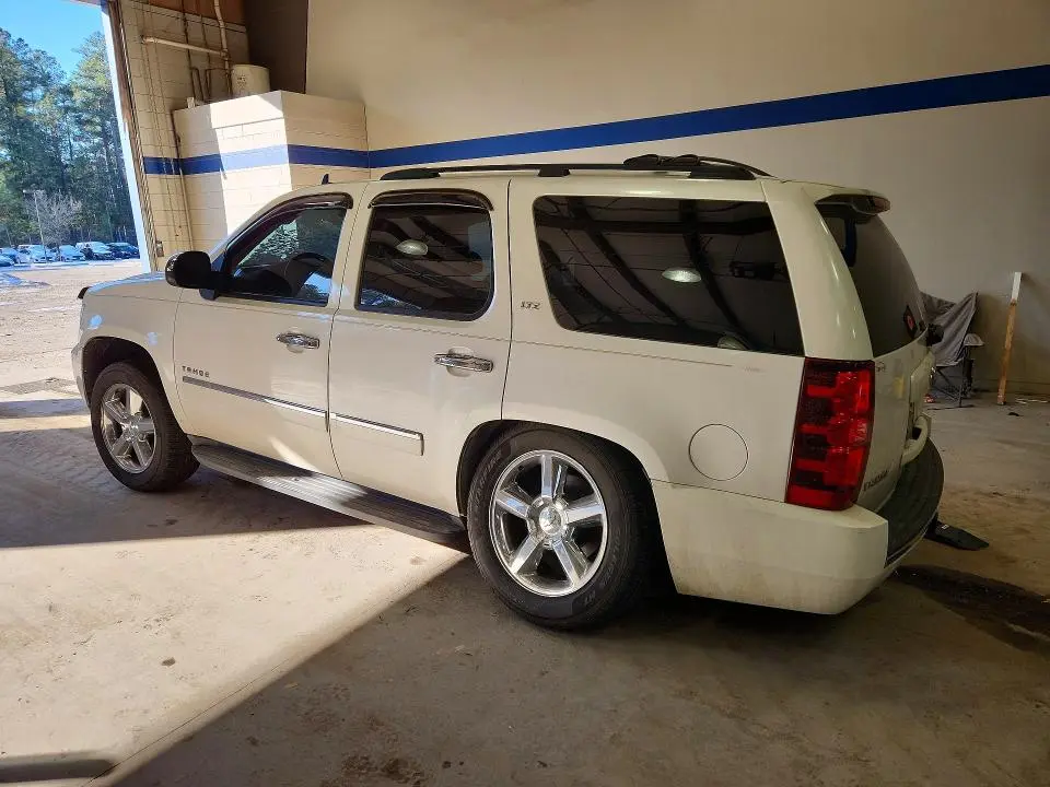 2011 CHEVROLET TAHOE K1500 LTZ  