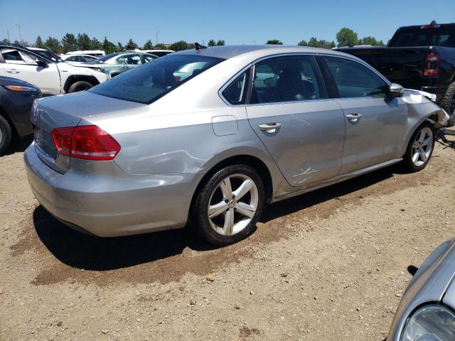 2012 VOLKSWAGEN PASSAT SE