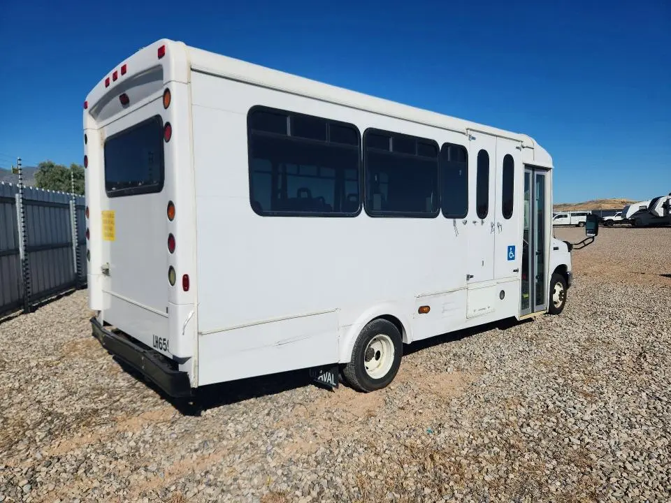 2017 FORD ECONOLINE E450 SUPER DUTY CUTAWAY VAN  