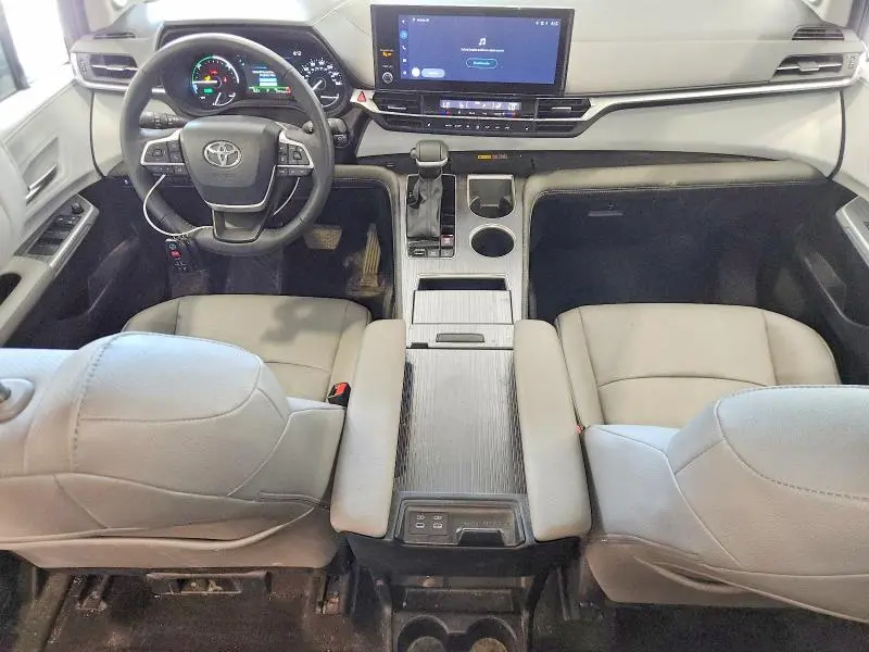2025 TOYOTA SIENNA XLE 7-PASSENGER  