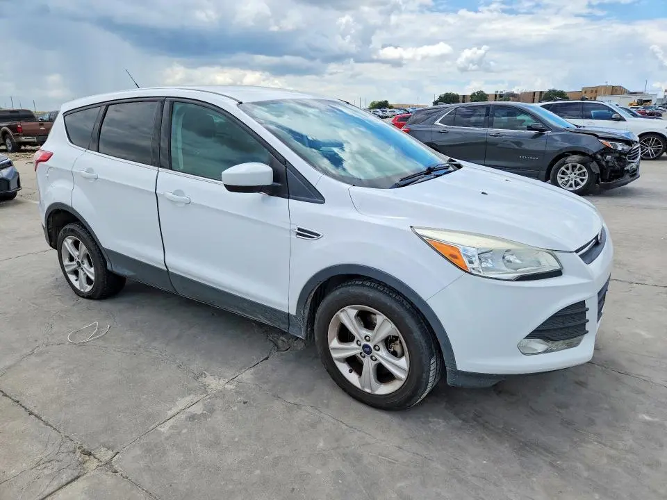 2015 FORD ESCAPE SE  