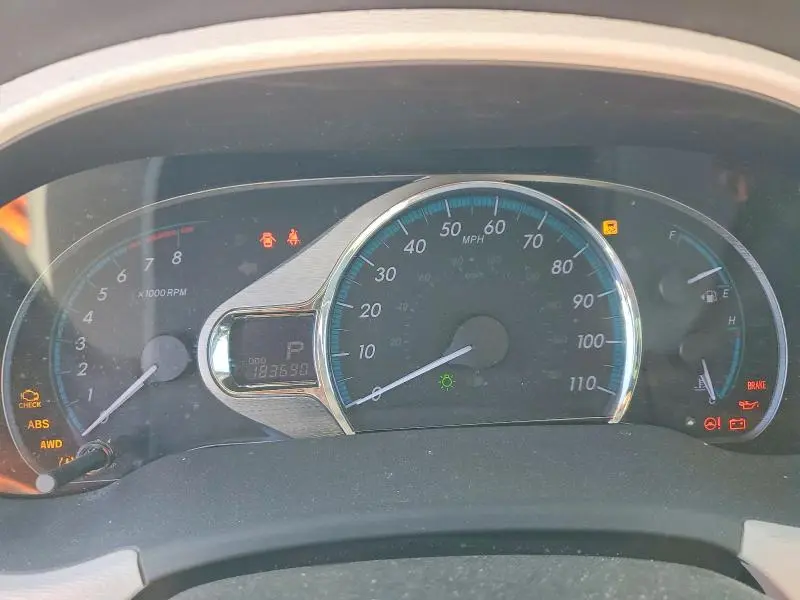 2011 TOYOTA SIENNA XLE 7-PASSENGER  