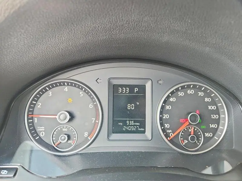 2010 VOLKSWAGEN JETTA SE  
