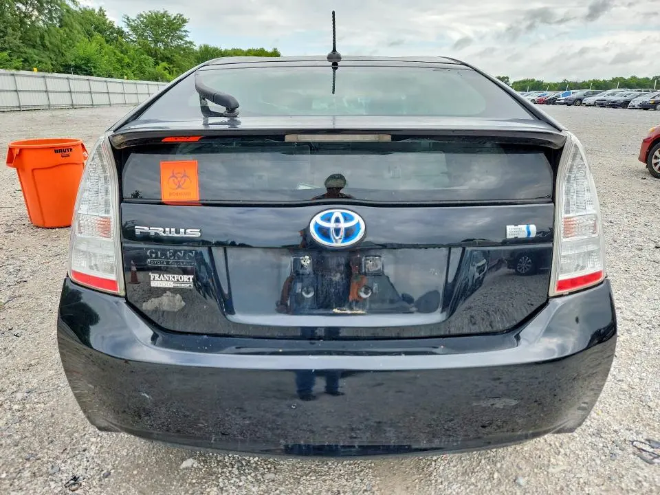 2011 TOYOTA PRIUS TWO  