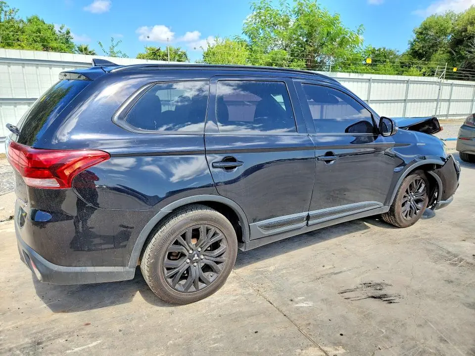2018 MITSUBISHI OUTLANDER SE  