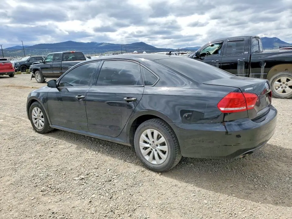 2013 VOLKSWAGEN PASSAT S  