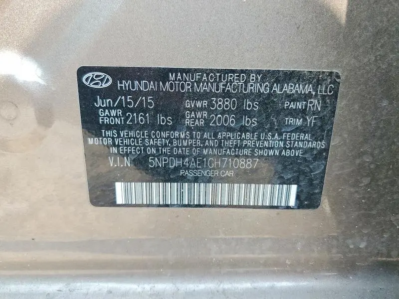 2016 HYUNDAI ELANTRA SE  