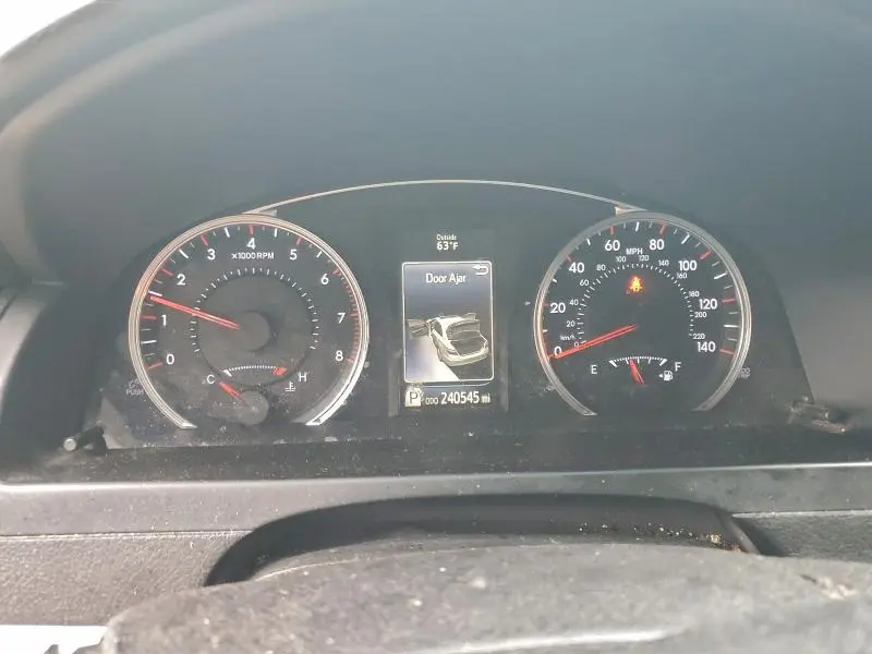 2016 TOYOTA CAMRY LE  