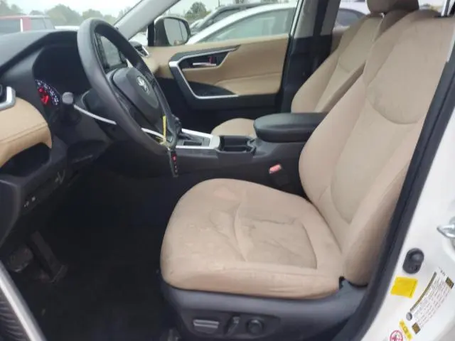 2019 TOYOTA RAV4 XLE  