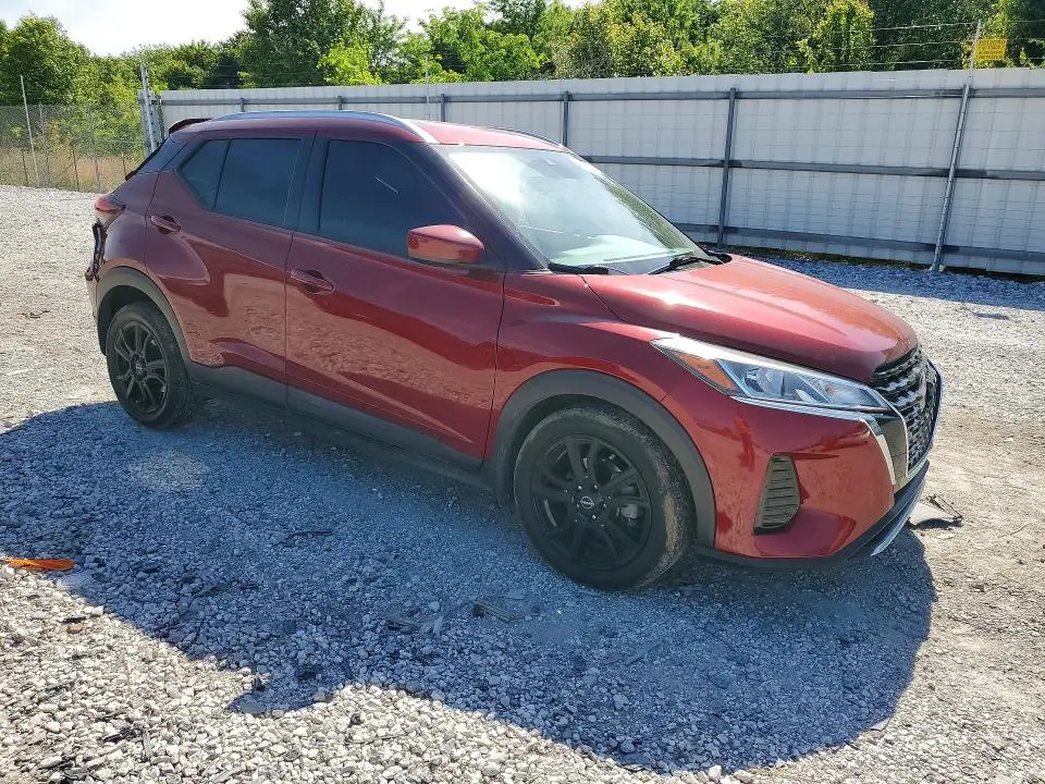 2022 NISSAN KICKS SV  