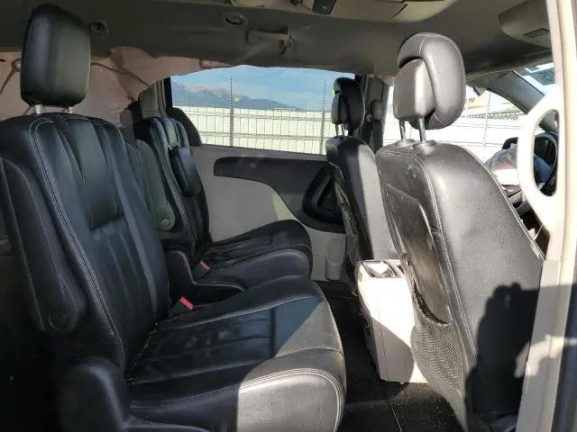 2013 CHRYSLER TOWN & COUNTRY TOURING  