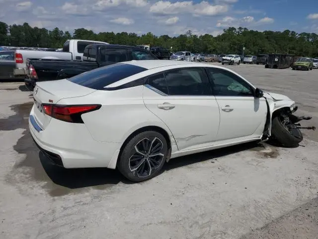 2023 NISSAN ALTIMA SR  