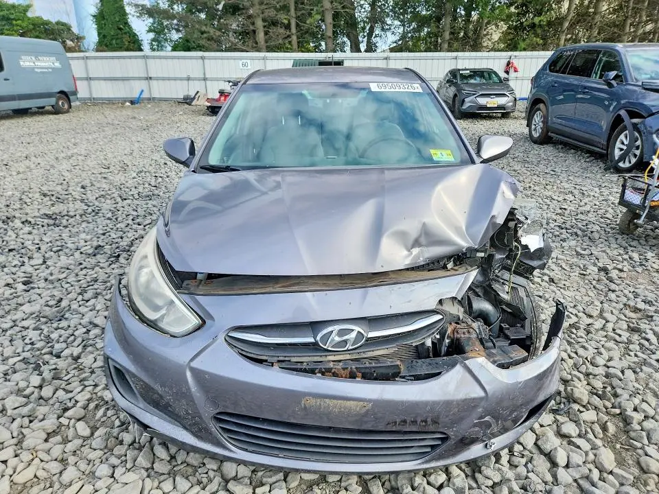2015 HYUNDAI ACCENT GLS  