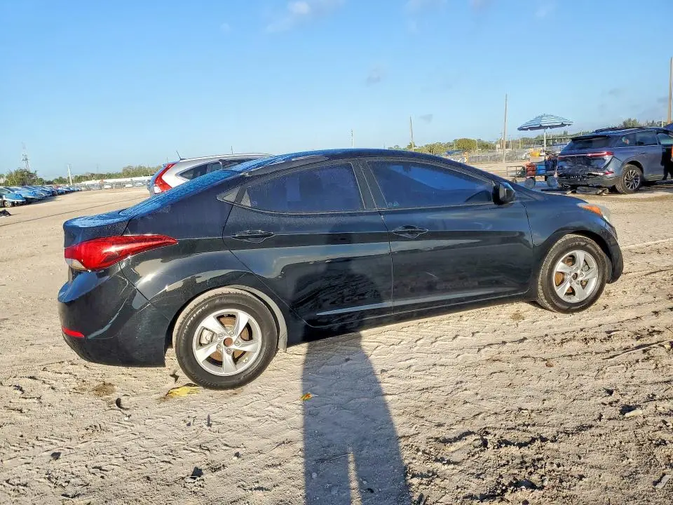 2015 HYUNDAI ELANTRA SE  