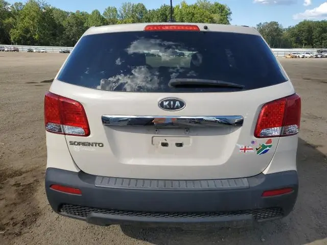 2011 KIA SORENTO BASE  