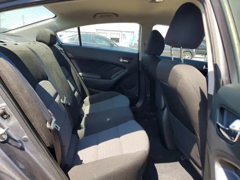 2018 KIA FORTE S  