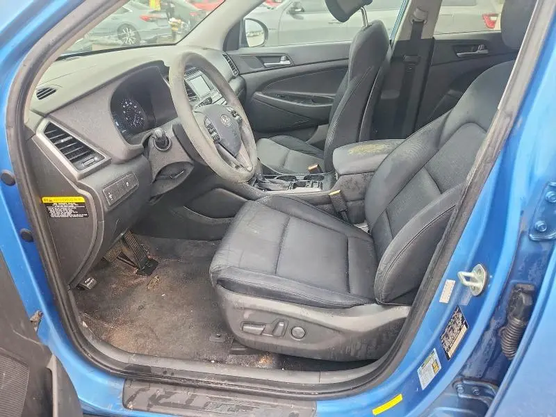 2016 HYUNDAI TUCSON SE  
