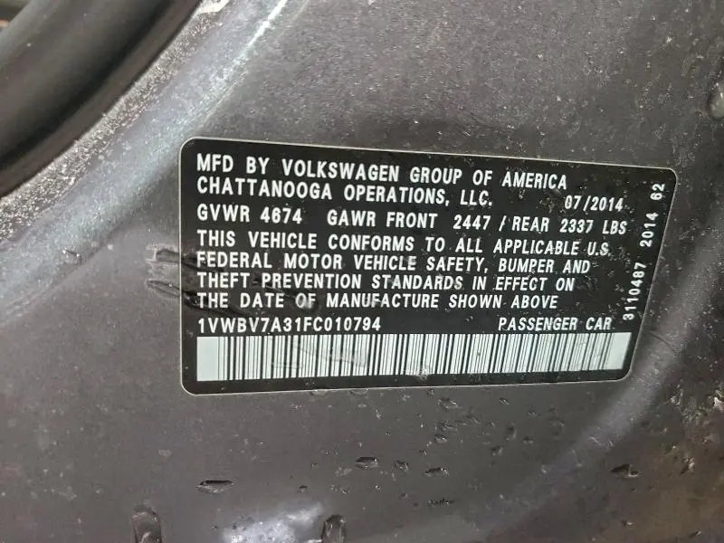 2015 VOLKSWAGEN PASSAT SE  