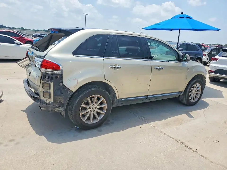 2011 LINCOLN MKX   
