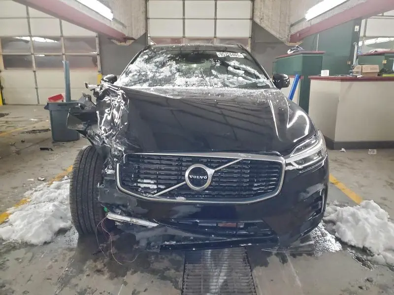 2020 VOLVO XC60 T5 R-DESIGN  