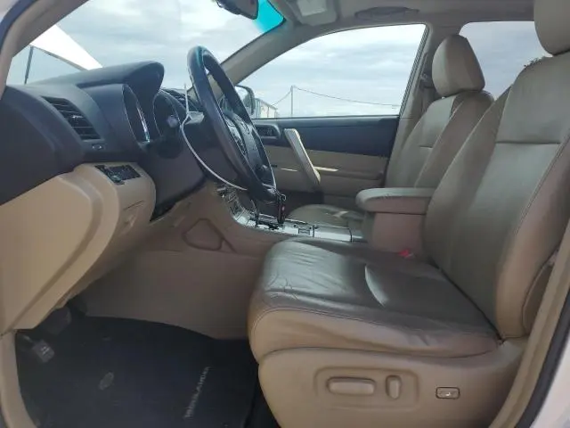 2011 TOYOTA HIGHLANDER BASE  