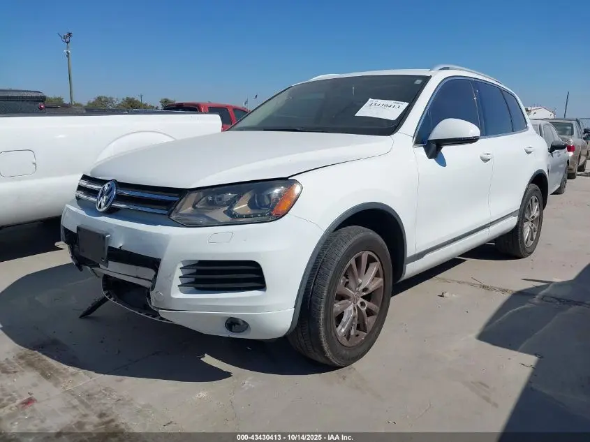 2013 VOLKSWAGEN TOUAREG VR6 SPORT